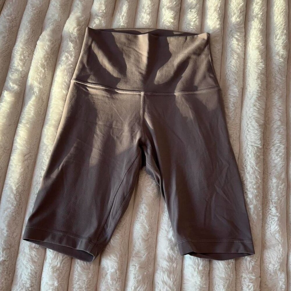 Lululemon Women's Purple Shorts